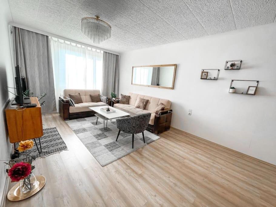 Best Rated Central Apartment Vienna - Ac, Wifi, 24H7Days Self Check-In, Board Games, Netflix מראה חיצוני תמונה